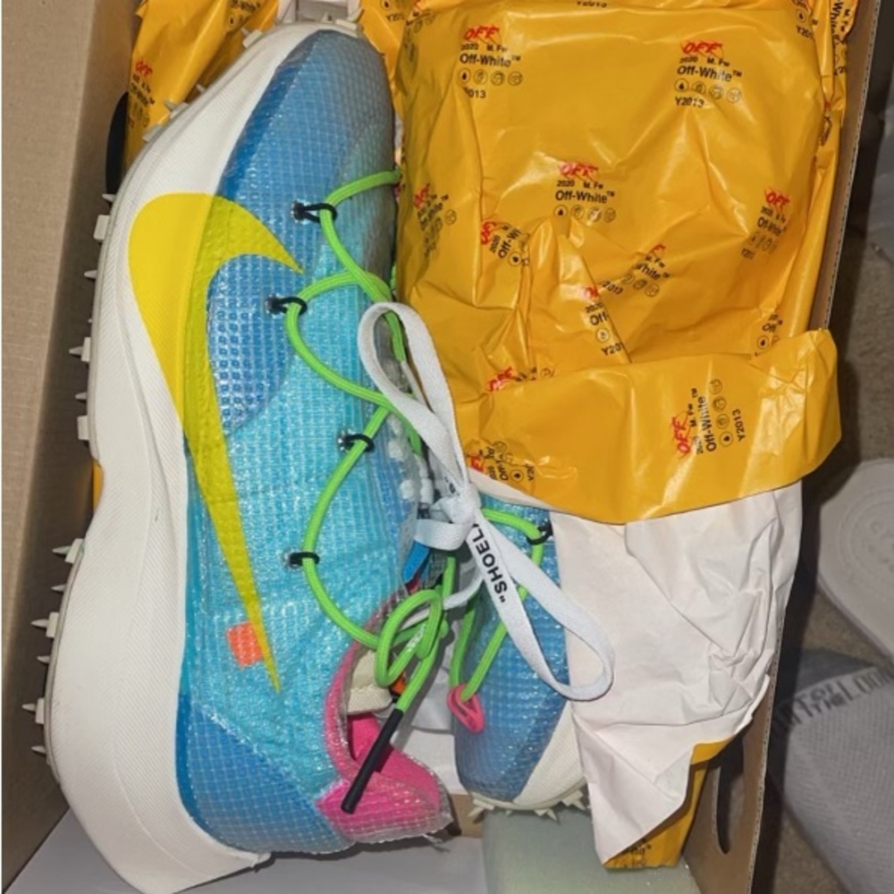 Nike waffle racer off white collaboration